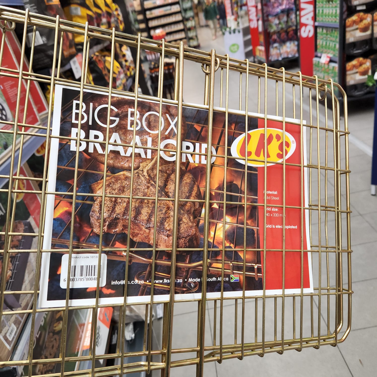 LK's Big Box Braai Grid in-aisle promo display.